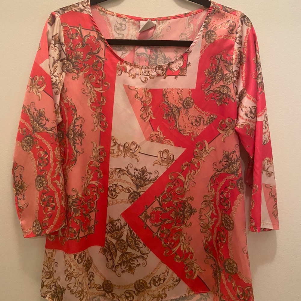 Pink and white 3/4 sleeve floral print blouse